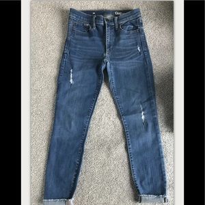 Gap 1969 ankle jeans skinny stretch 26R 2R frayed